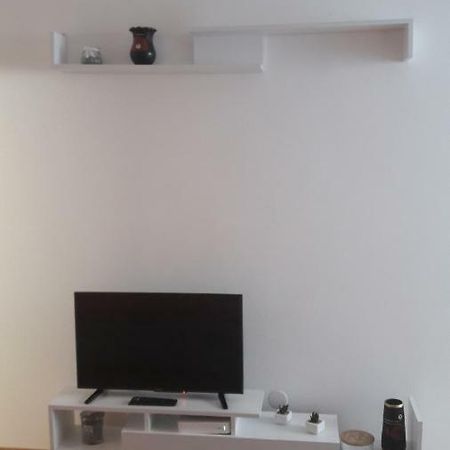 Melody Apartment Alba Iulia Eksteriør bilde